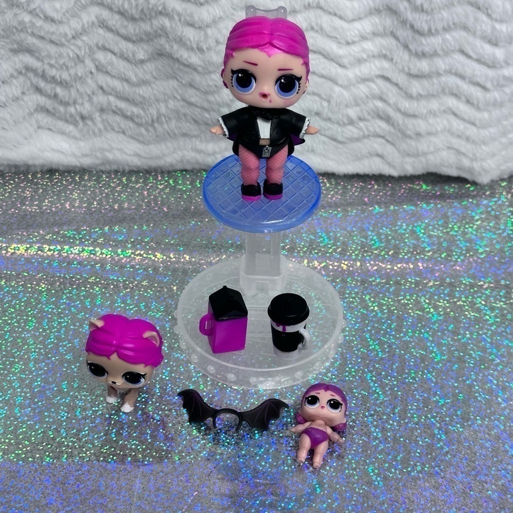 L.O.L. SURPRISE! Countess Series 4 Eye Spy Under Wraps Dolls/Pet/Bottles/Wings